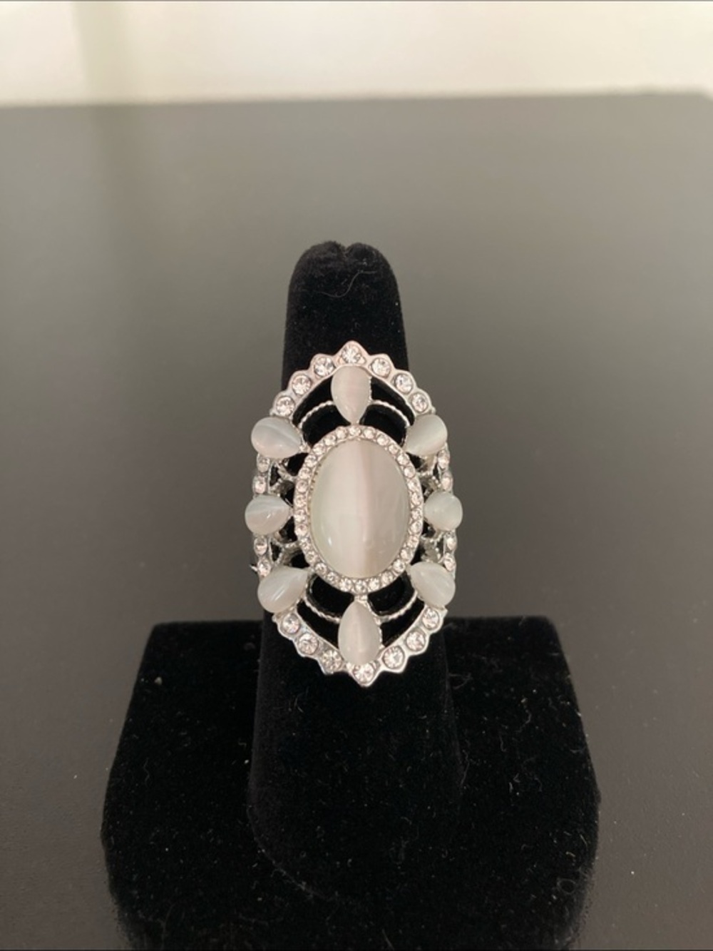 paparazzi Silver-Tone White Opal Cabochon Filigree Ring